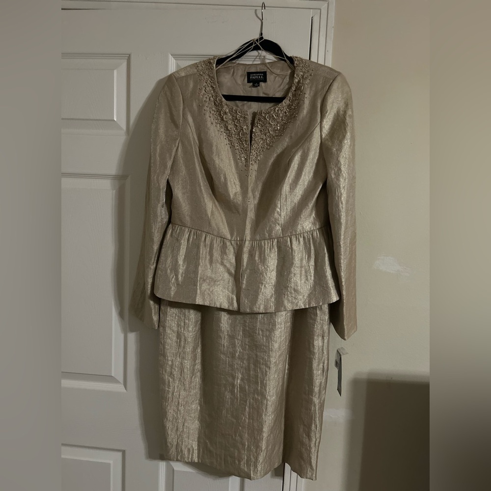 Adrianna Papell Cream Sleeveless Sheath Dress